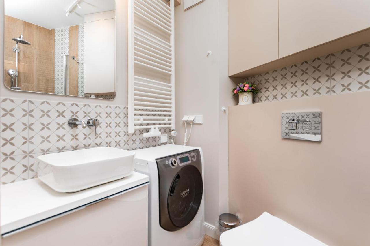 Apartament Solidarnosci By Your Freedom Warsaw Ngoại thất bức ảnh